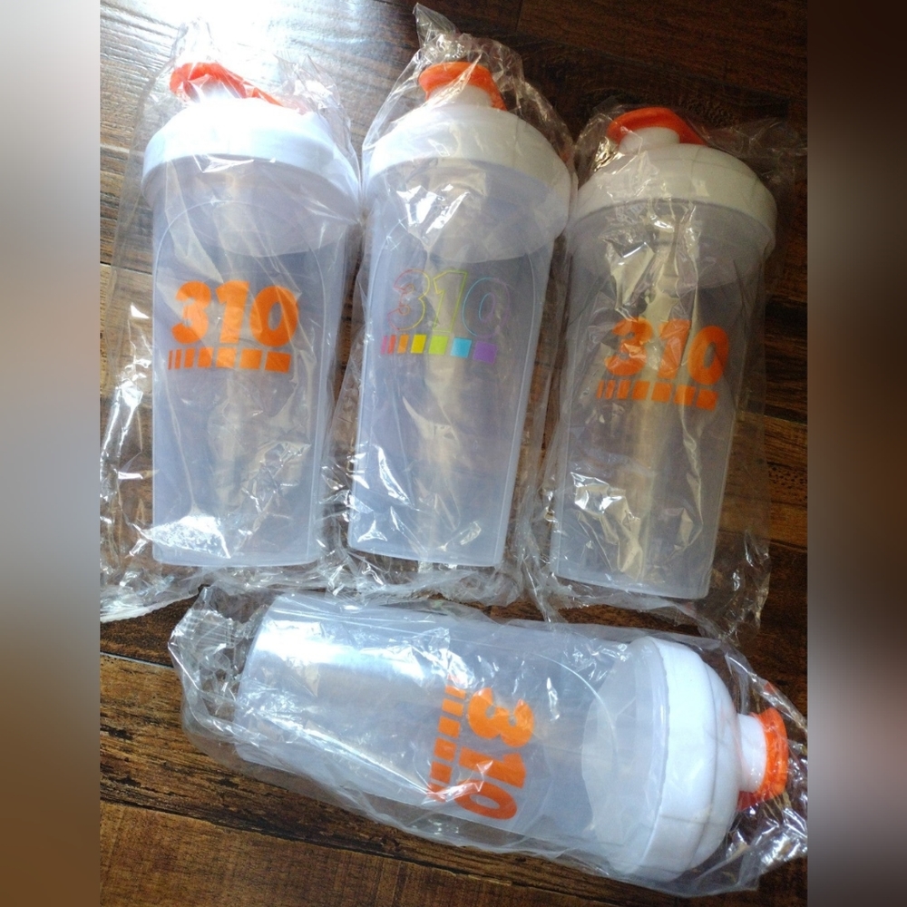 4/ 310 Nutrition Shaker Cup New